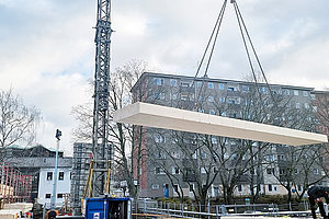 Neubau der Ev. Kita Regenbogenland: Zwei Tage später – Deckeneinzug, 9.1.2025 (© Andreas Kaul)