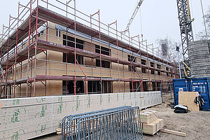 Neubau der Ev. Kita Regenbogenland: Fertigstellung 1. OG (Rückseite), 21.1.2025 (© Andreas Kaul)